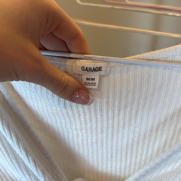 Garage white tie front long sleeve medium shirt - Picture 2 of 3